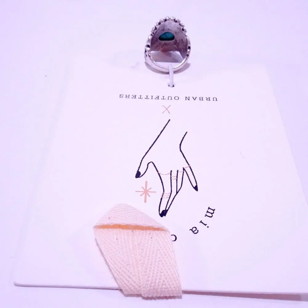 Urban Outfitters Women's Southwestern Turquoise Statement Ring Sz 7 NWT 35